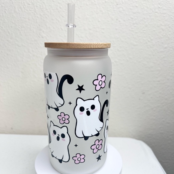 ⭐️ Cat Ghost with Flowers and Stars Handmade Libbey Glass Cup - Picture 5 of 5